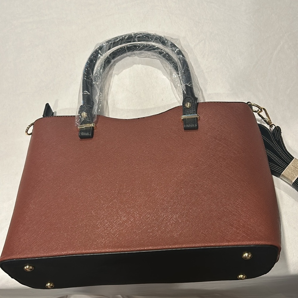 Beverly Hills Polo Club Shoulder bag Brown Black Faux Zip Front with Tassels New - Picture 3 of 8